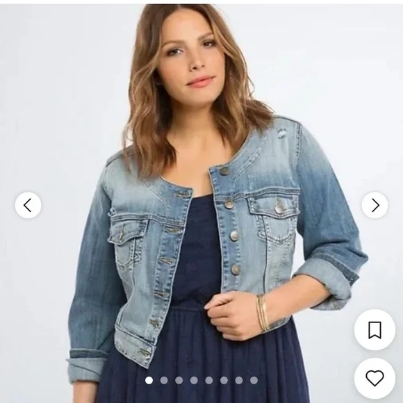 Torrid Like NEW Light Wash Cropped Collarless 3/4 sleeve Jean Jacket Medium - Picture 1 of 11